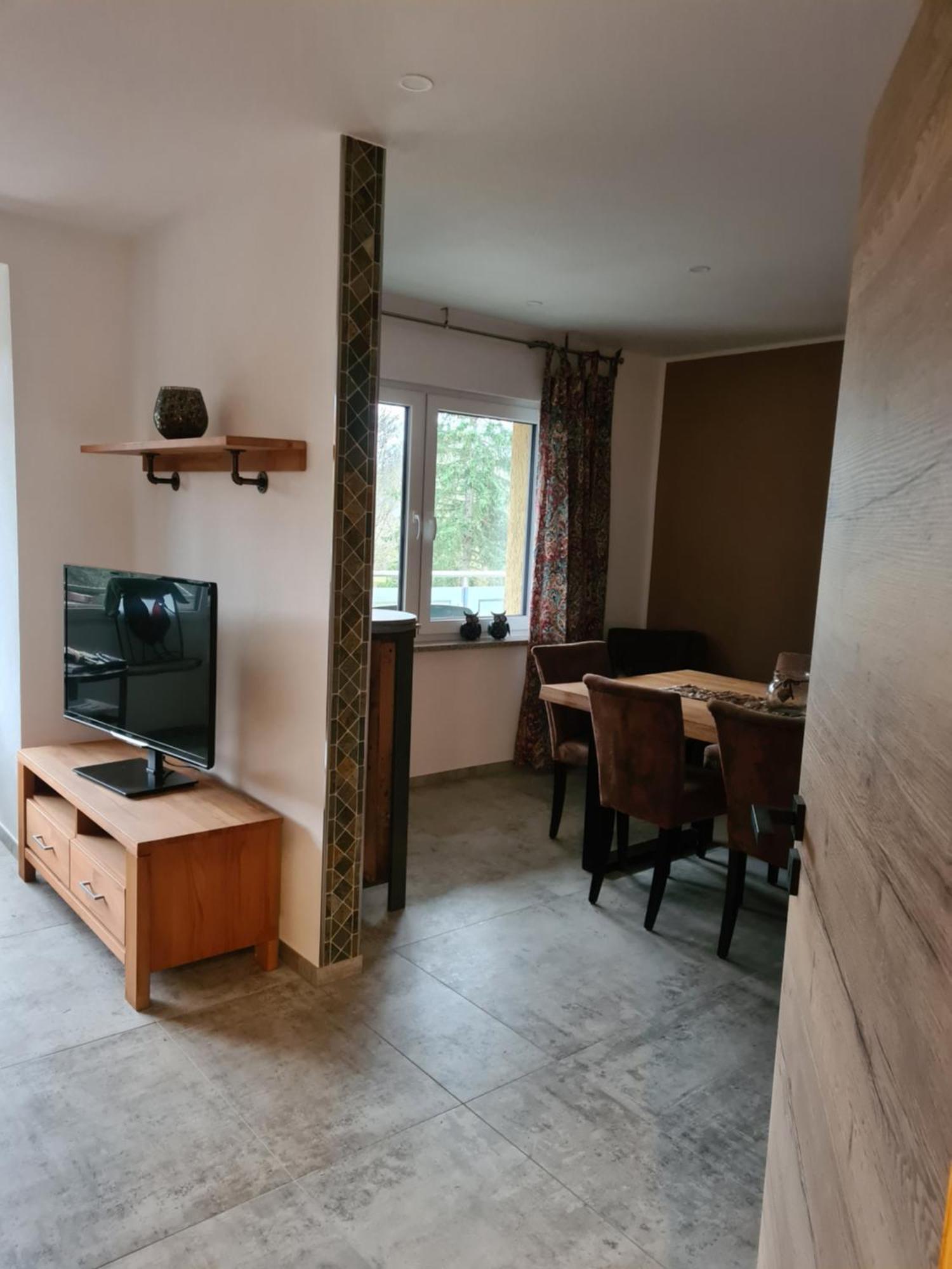 Pelm Ferienwohnung Burgblick מראה חיצוני תמונה