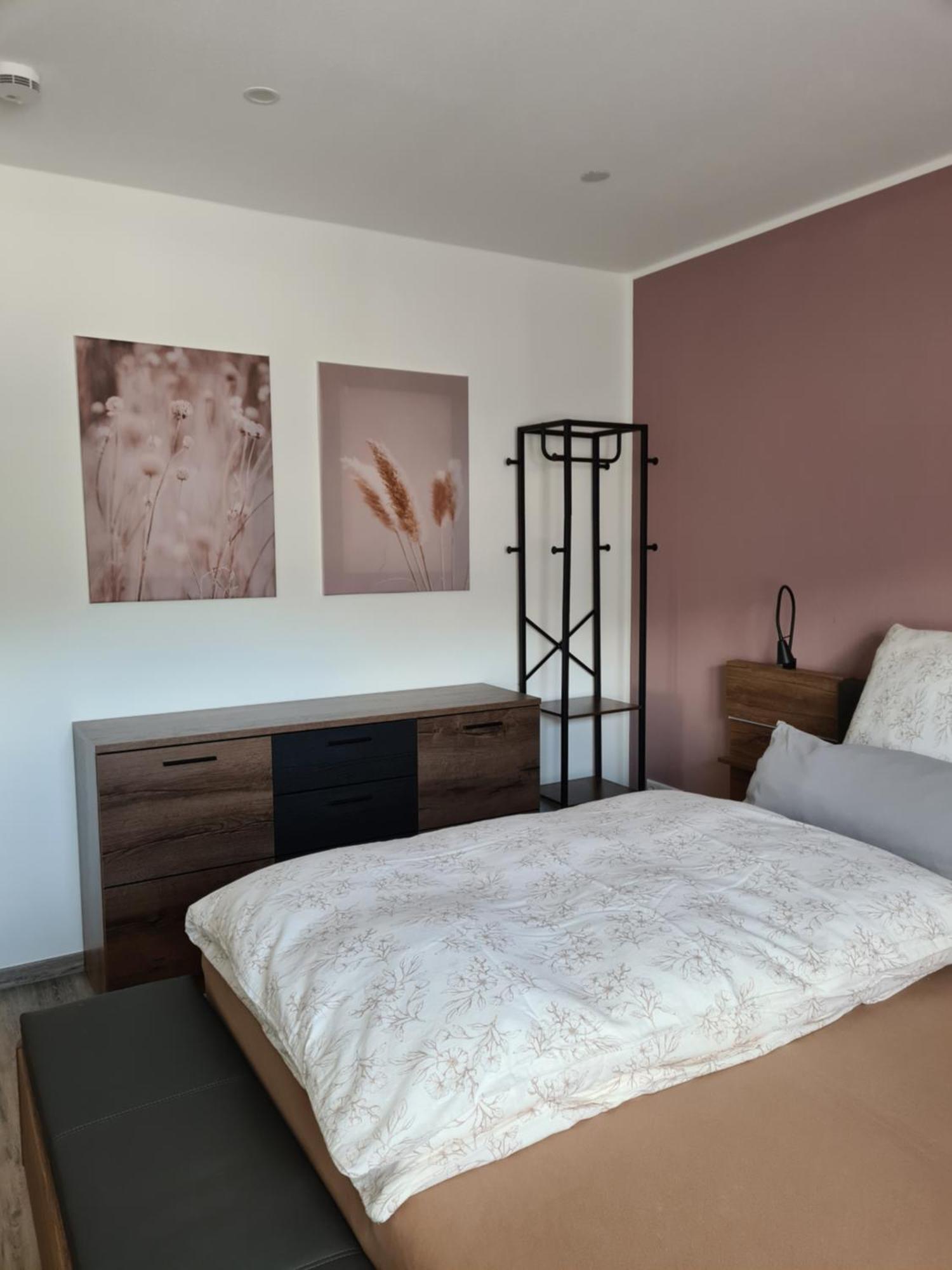 Pelm Ferienwohnung Burgblick מראה חיצוני תמונה
